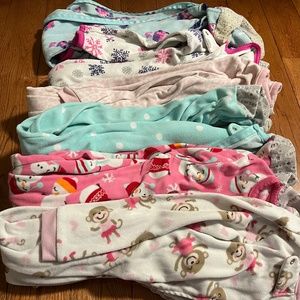 6 pairs long sleeve fleece footed Carter’s Pajamas Lot